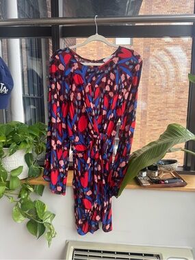 Karlie Abstract Heart-Print Twist-Front Dress in Red, Blue & Pink